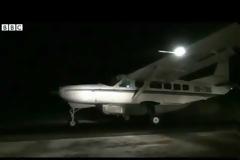 Στο Περού επιστράτευσαν 300 ταξί για να απογειωθεί ένα αεροπλάνο! [video]