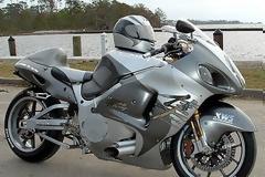 Hayabusa GSX R 1300 Turbo 400Km/H [Video]