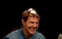 Ο Tom Cruise σπάει αυγά στο κεφάλι του [Video]
