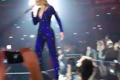 VIDEO: Η Beyonce με φόρεμα Έλληνα σχεδιαστή