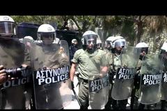 Ένταση έξω από το τουρκικό προξενείο, στην πορεία των Αρμενίων [video]