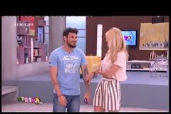 Άκης Πετρετζίκης: Tον πήρε ο ύπνος κατά τη διάρκεια του «Πρωινό mou»!
