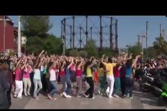 “1st BOLLYWOOD FLASH MOB IN GREECE” . Μια μοναδική εμπειρία για όλους όσους το παρακολούθησαν! [video]