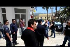 Ένταση και παραλίγο συμπλοκή ΠΑΜΕ - Χρυσής Αυγής στο Αργοστόλι