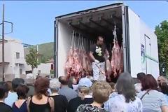 250 αρνιά σε άπορες οικογένειες μοίρασε ο Α. Γκλέτσος