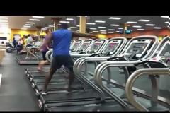 «Μoon walking»… στο διάδρομο γυμναστικής! [video]