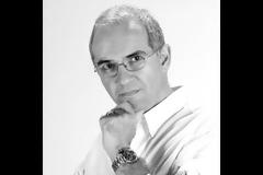 Ζηλεύω και μου λείπουν τα χρόνια που δε σ' είχα...Νέο τραγούδι από τον Βίκτωρ Πολυδώρου