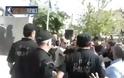 Επεισοδιακή κατάθεση στεφάνων στο Aγρίνιο - Μάχες σώμα με σώμα μεταξύ μελών της Χρυσής Αυγής, του ΚΚΕ, αριστεριστών και αστυνομίας - Δείτε video