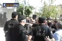 Επεισοδιακή κατάθεση στεφάνων στο Aγρίνιο - Μάχες σώμα με σώμα μεταξύ μελών της Χρυσής Αυγής, του ΚΚΕ, αριστεριστών και αστυνομίας - Δείτε video