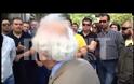 Με μαύρες σημαίες οι εξωτερικοί φρουροί των φυλακών Κορυδαλλού έξω από το Υπ.Δικαιοσύνης