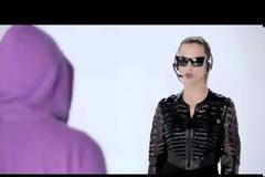 Η Ντορεττα Παπαδημητριου σε ρόλο Matrix [Video]