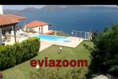 Ήθελαν να τον λιντσάρουν - Θάνατος! Θάνατος! φώναζαν συγκεντρωμένοι στα δικαστήρια στον δολοφόνο του ζευγαριού στο Aλιβέρι