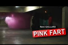 Ο Remi ως Ροζ Πάνθηρας [Video]