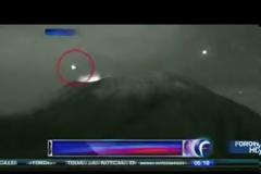 Σάλος από νέο βίντεο με UFO να προσγειώνεται μέσα σε ηφαίστειο στο Μεξικό. Δείτε το βίντεο