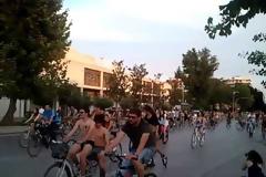 Η 6η γυμνή ποδηλατοδρομία στην Θεσσαλονίκη - Φωτορεπορτάζ και video από την γιορτή