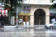 Άνοιξαν οι ουρανοί στην Αλεξανδρούπολη – Σφοδρή βροχόπτωση!
