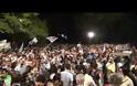 Κοσμοσυρροή στο ραδιομέγαρο της ΕΡΤ για 4η συνεχόμενη νύχτα [Video]