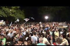 Κοσμοσυρροή στο ραδιομέγαρο της ΕΡΤ για 4η συνεχόμενη νύχτα [Video]