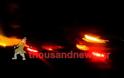 ΣΥΜΒΑΙΝΕΙ ΤΩΡΑ: Μεγάλη φωτιά καίει κοντά σε νυχτερινά κέντρα στη Θεσσαλονίκη [Video & Photo]