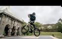 Απίθανα κόλπα με bmx στην Ινδία! [Video]
