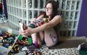 Bίντεο: Έφτιαξε το τεχνητό της πόδι από Lego
