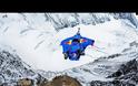 Base jumping από το Έβερεστ! [Video]