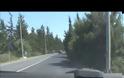 Βίντεο αναγνώστη με τα στραβά των ελληνικών δρόμων...
