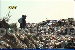 Ηλεία: Η 20χρονη μητέρα και η 44χρονη γιαγιά πέταξαν το νεογνό στον κάδο απορριμμάτων!