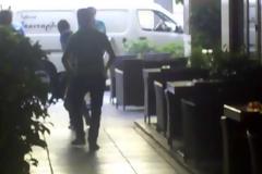 Δείτε photo και video από το συμβάν με τον 75χρονο στο φωταγωγό