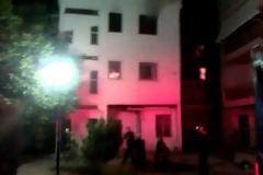 Λαμία: Ψυχασθενής «σεληνιάστηκε» και πήγε να κάψει τη μάνα του βάζοντας φωτιά στο σπίτι [video]