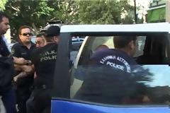 Συγκλονιστικό βίντεο από τα επεισόδια στο Δικαστικό Μέγαρο Ηρακλείου