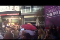 Υπό βροχή η ομιλία του Τσίπρα- Αποχωρεί ο κόσμος (VIDEO)