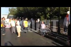 Aκραίες ύβρεις και γιουχαΐσματα κατά του Κυριάκου Μητσοτάκη - Δείτε βίντεο