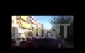 Κλωτσιές και μπουνιές στον Πάνο Καμμένο στο σημείο που δολοφόνησε ο χρυσαυγίτης τον Παύλο Φύσσα - Του άνοιξαν τη μύτη - Δείτε το video