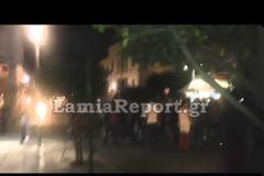 Ένταση στην αντιφασιστική πορεία στη Λαμία - Απειλήθηκαν επεισόδια με Χρυσαυγίτες (video)