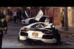 Απίστευτο ατύχημα με Lamborghini που κόπηκε στα δύο!