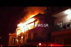 Κάηκε ολοσχαιρώς σπίτι στο Αγρίνιο [video]