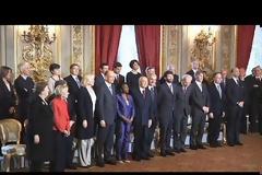 Ο ΜΠΕΡΛΟΥΣΚΟΝΙ ''ΡΟΚΑΝΙΖΕΙ'' ΤΗΝ ΚΥΒΕΡΝΗΣΗ ΛΕΤΑ