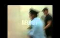 Η Ελένη Λουκά ωρυόμενη στην είσοδο της ΓΑΔΑ: «Οι φασίστες είστε εσείς - Έρχεται το τέλος»