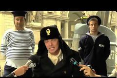 Απίστευτο: Υποβρύχιο αναδύθηκε στην κεντρική πλατεία του Μιλάνου! - Δείτε φωτο-βίντεο
