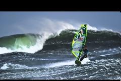 Windsurfing για τους πολύ τολμηρούς! [Video]