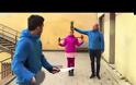 Τρομακτικό κόλπο με μαχαίρια στο πινγκ πονγκ [Video]