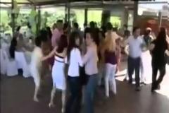 Γλεντούσαν και έφυγαν από την πίστα την ώρα του σεισμού των 6.4 Ρίχτερ! (video)