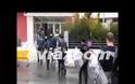 Διμοιρίες των ΜΑΤ έκαναν ντου μέσα στο Διοικητήριο της Νομαρχίας Εύβοιας και έσπασαν την κατάληψη των εργαζομένων