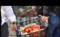 Και του πουλιού το γάλα για τη μάνα του Στουρνάρα - Φρούριο το Υπ.Οικονομικών για να μην παραδώσουν τα τρόφιμα τα μέλη της ΠΟΕ ΟΤΑ