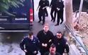 ΤΩΡΑ: Παπαγεωργόπουλος, Λεμούσιας, Σαξώνης στο Δικαστικό Μέγαρο [video]