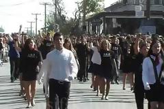 Παρέλαση στην Ιερισσό: Οι μαθητές είπαν το ΟΧΙ στα μεταλλεία χρυσού