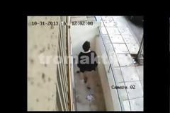 Καταγγελία αναγνώστη! Έτσι κάνουν στη χώρα της...Δείτε το βίντεο από κάμερα ασφαλείας