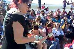 Ρεκόρ συμμετοχής σε δημόσιο θηλασμό στην Πάτρα! - Δείτε video