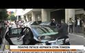 “Επίθεση” στην τρόικα από Ελένη Λουκά, πολίτη με κέρματα (βίντεο & εικόνες)